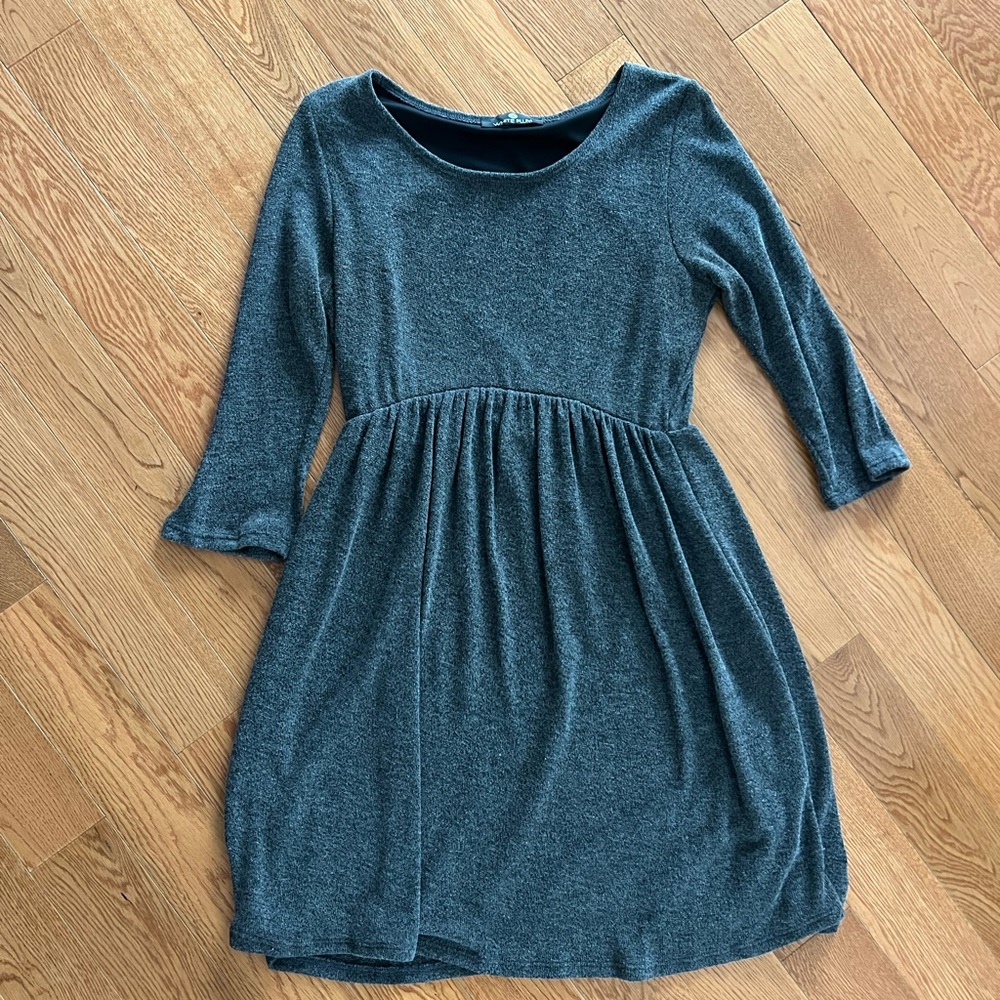 White plum great long sleeve dress